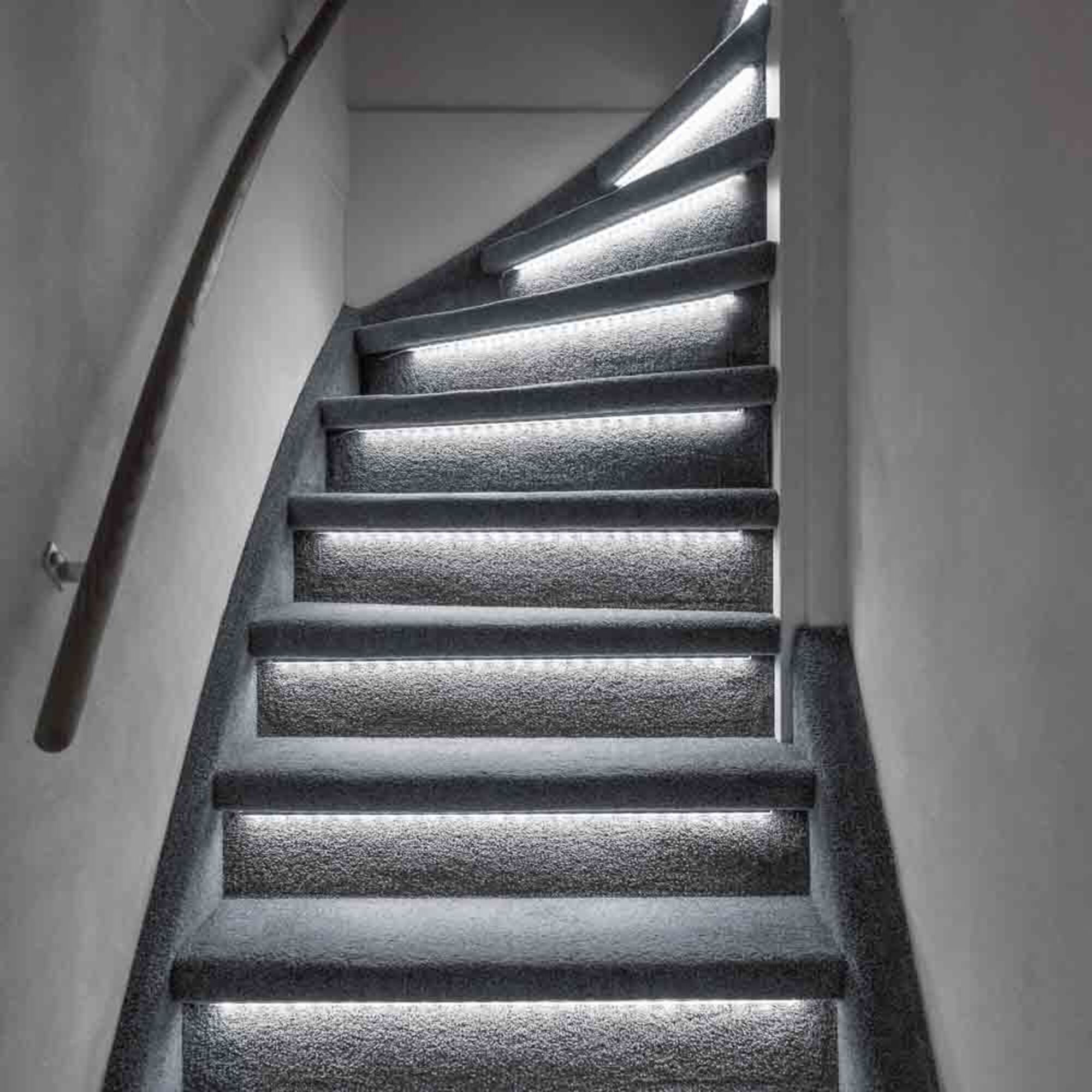 Forlængersæt dæmpbare trappe LED strips, 2 LED strips 4000K
