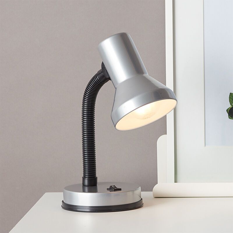 Plast skrivebordslampe grå, Loet, med brytare Plast skrivebordslampe grå, Loet, med brytare