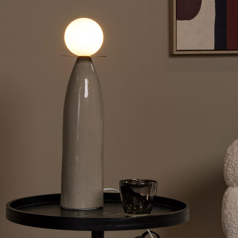 Keramik bordlampe grå, Figaro, med brytare Keramik bordlampe grå, Figaro, med brytare