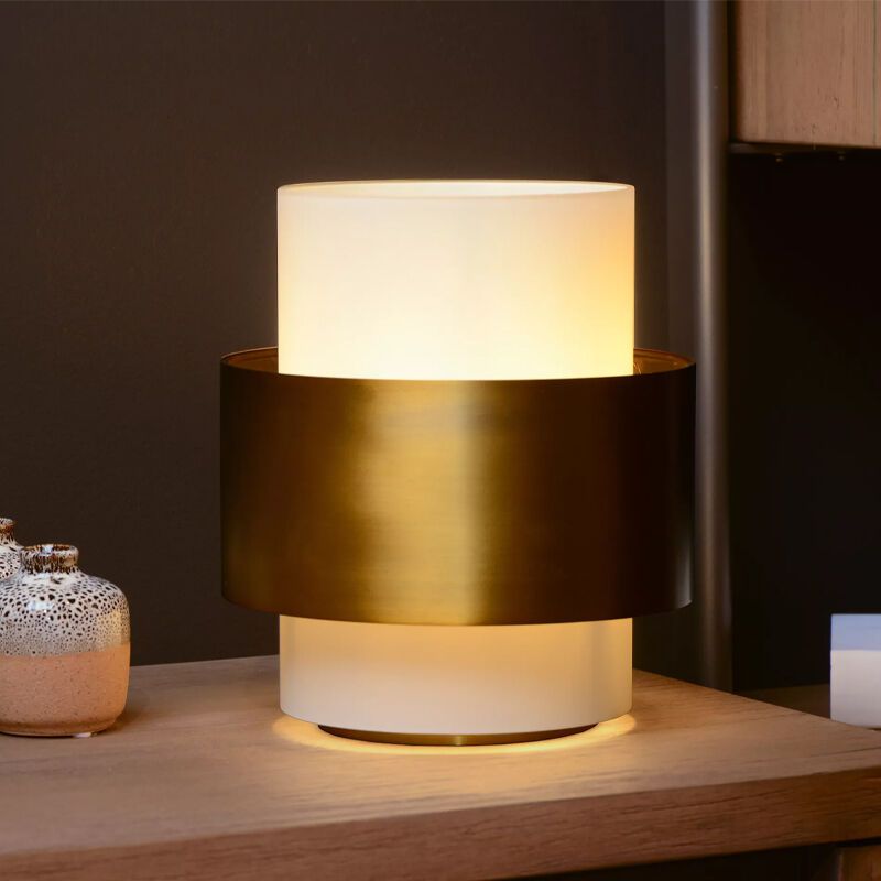 Guld bordlampe klassisk, Firmin, med brytare Guld bordlampe klassisk, Firmin, med brytare