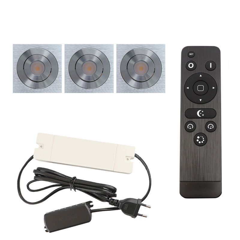 3 kipbar spots til udhæng Rona firkant, IP44, med tilslutningssæt og fjernbetjening, krom 3 kipbar spots til udhæng Rona firkant, IP44, med tilslutningssæt og fjernbetjening, krom