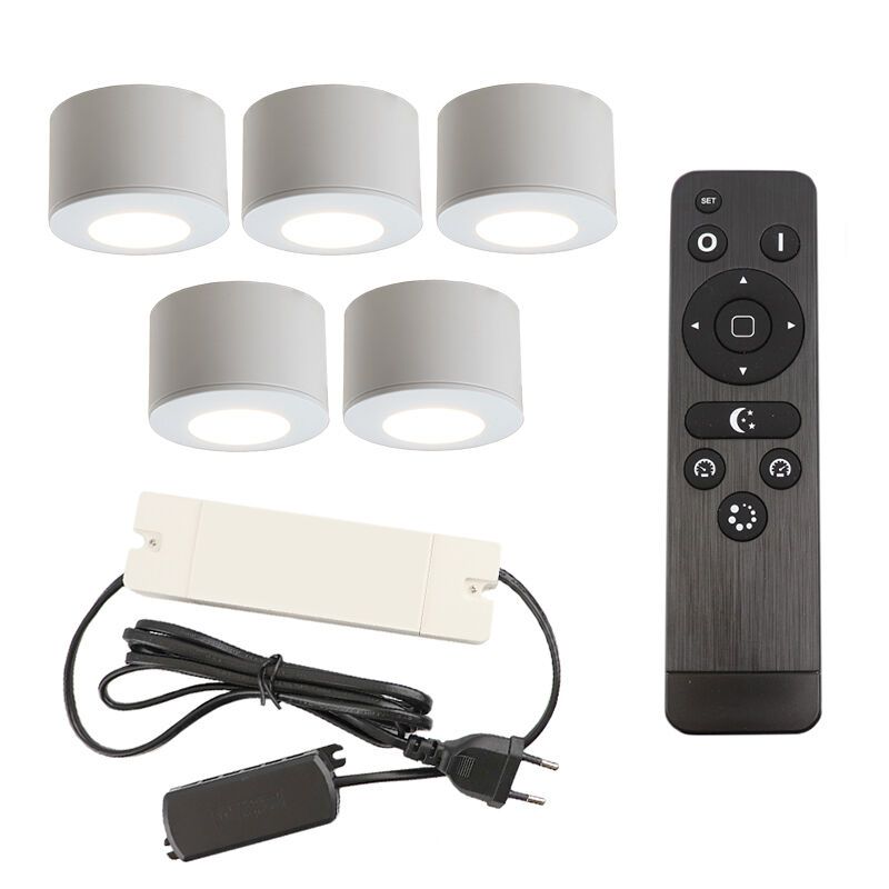 5 runde hvide påbygningsspots veranda Vasso, IP44 med tilslutningssæt og fjernbetjening 5 runde hvide påbygningsspots veranda Vasso, IP44 med tilslutningssæt og fjernbetjening