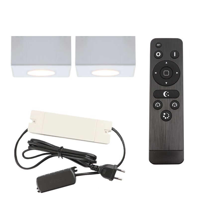 2 firkantede hvide påbygningsspots veranda Fredo, IP44 med tilslutningssæt og fjernbetjening