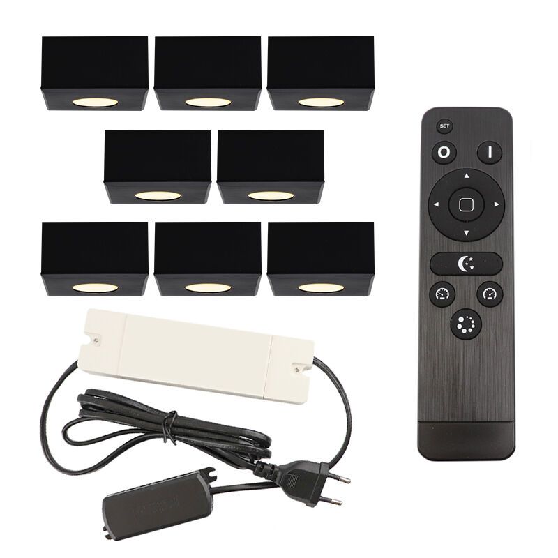 8 firkantede sorte påbygningsspots veranda Fredo, IP44 med tilslutningssæt og fjernbetjening