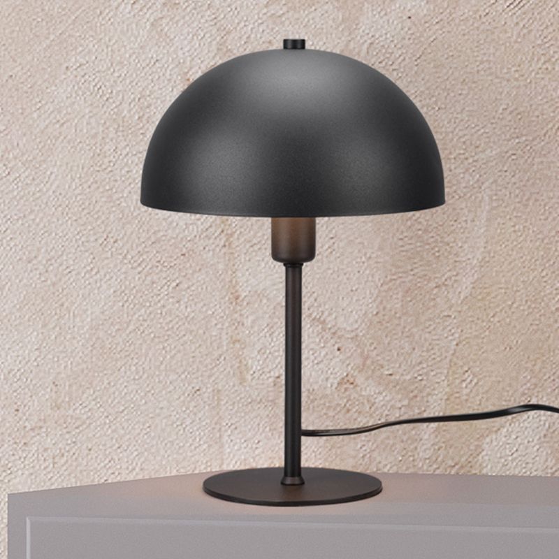 Sort bordlampe modern, Fransisca, med brytare