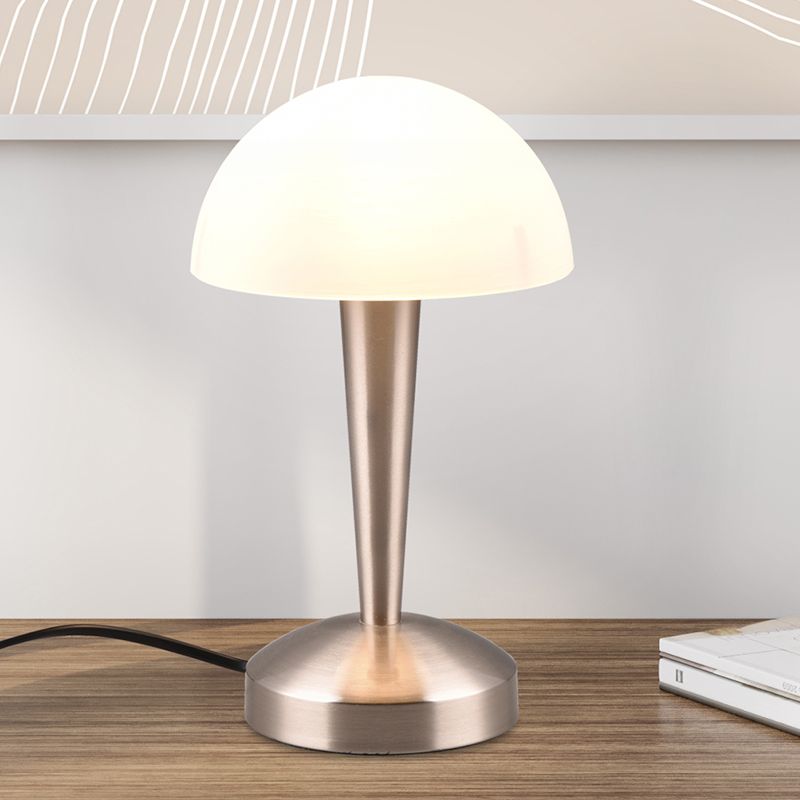 Nikkel bordlampe modern, Delila, med beröringsdimmer Nikkel bordlampe modern, Delila, med beröringsdimmer
