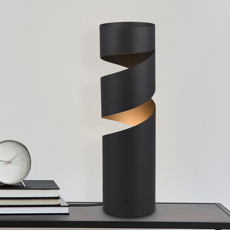 Sort bordlampe design, Marouan, med brytare Sort bordlampe design, Marouan, med brytare