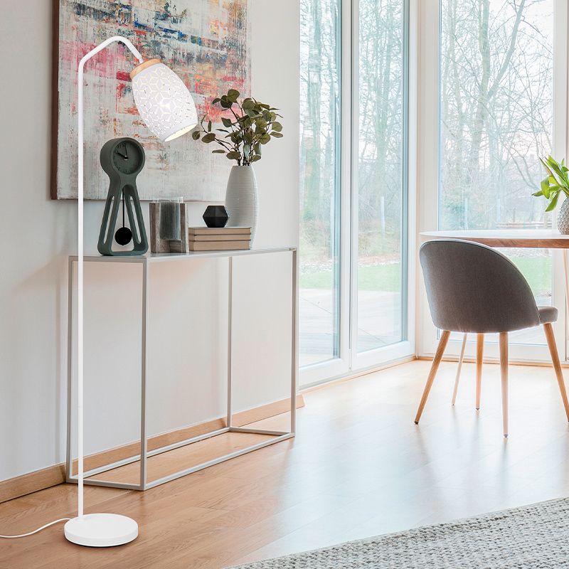 Hvid gulv lampe modern, Delana, med brytare