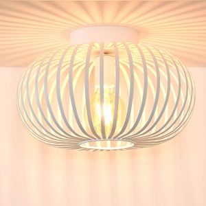 Hvid plafond retro, Manuela