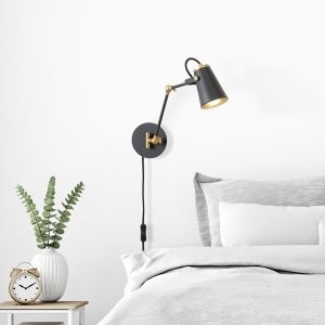 Sort væglampe modern, Skals, med brytare