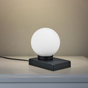 Sort bordlampe modern, Jullian, med brytare