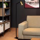 Sort gulv lampe modern, Sybil, med brytare