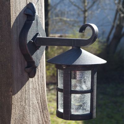 Klassisk udendørslampe rustfarvet, Zuleyha, IP44