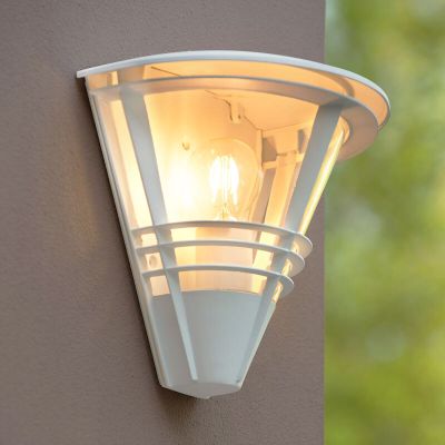 Hvid udendørslampe modern, Livia, IP44