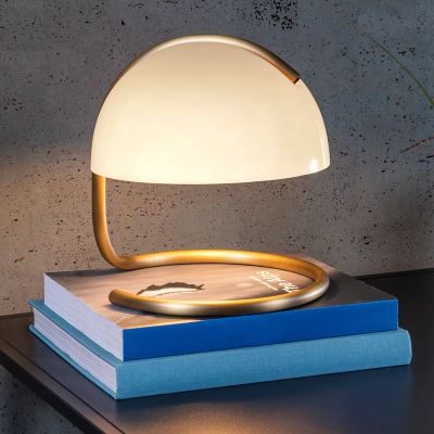 Hvid bordlampe retro, Cato, med brytare