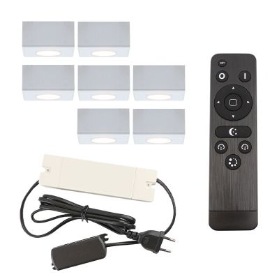 7 firkantede hvide påbygningsspots veranda Fredo, IP44 med tilslutningssæt og fjernbetjening