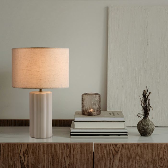 Rustik bordlampe hvid, Juno, med brytare
