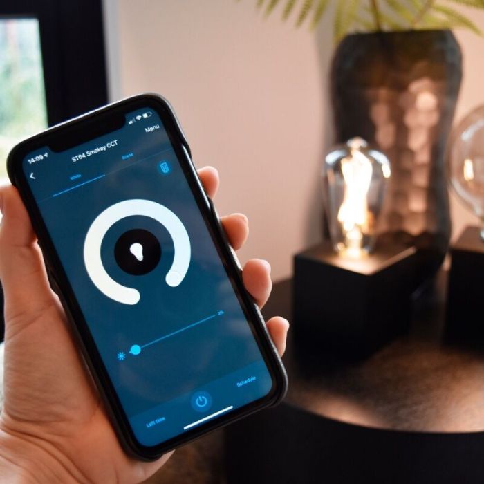 Calex LED WiFi pære E27 grå, 7W, 1800K