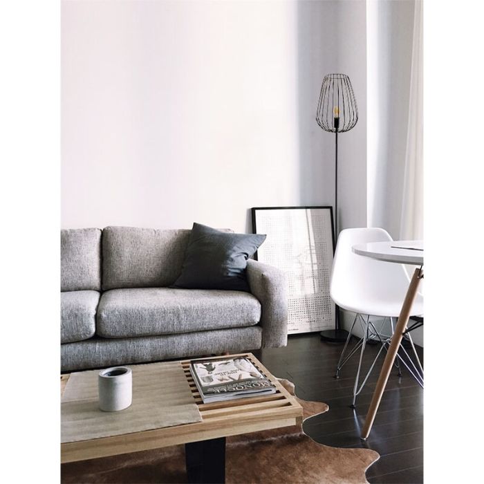 Sort modern gulv lampe metal, Kitana, med brytare
