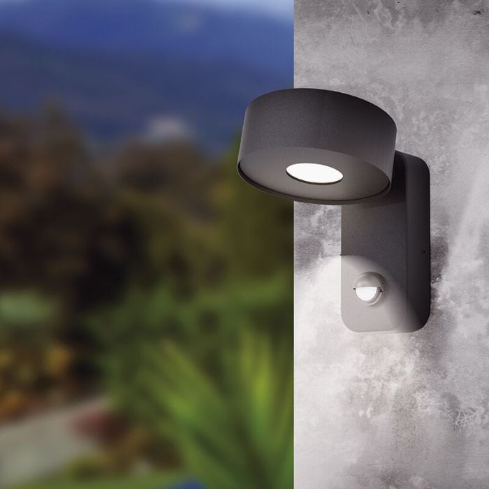 Sort modern udendørs væglampe med bevægelsessensor stål, Liliana, 6W, 3000K LED, IP44