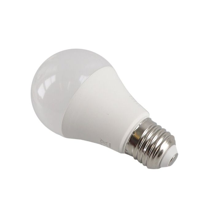E27 Wifi Smart LED pære, alle farver og varm hvid