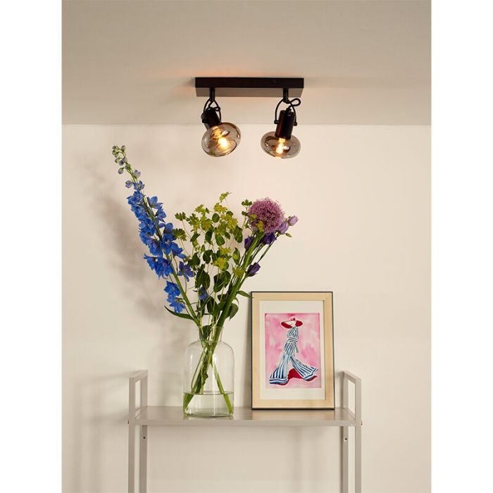 Grå loftspot modern, Madee