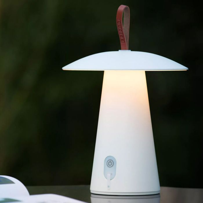 Hvid genopladelige udendørs bordlampe modern, La Donna, 2W, 2700K LED, IP54, med brytare