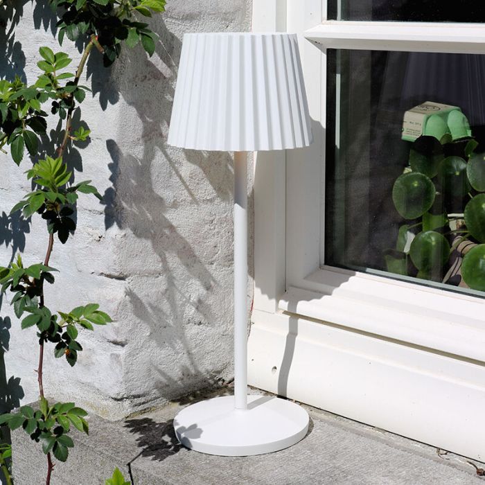 Hvid udendørs bordlampe rustik, Justine, 2W, 2700K LED, IP54, med beröringsdimmer