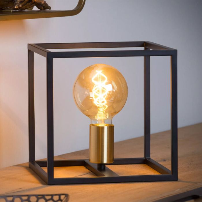 Guld bordlampe modern, Ruben, med brytare