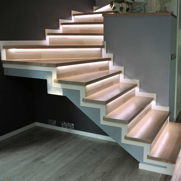 Forlængersæt dæmpbare trappe LED strips, 2 LED strips 2700K