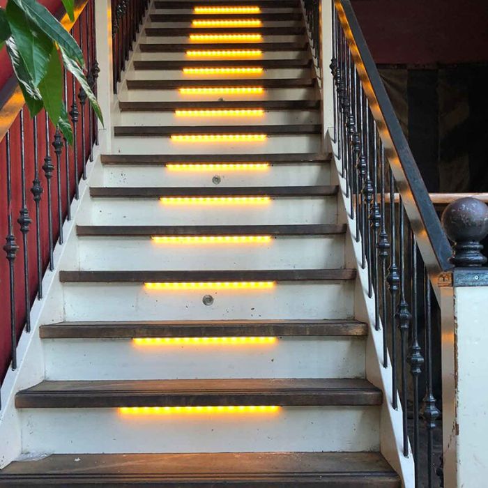 Forlængersæt dæmpbare trappe LED strips, 2 LED strips 2700K