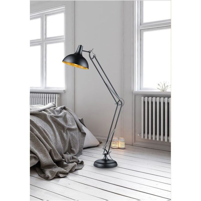 Sort gulv lampe modern, Benoit, med brytare