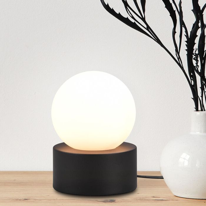 Sort bordlampe modern, Mirjam, med brytare